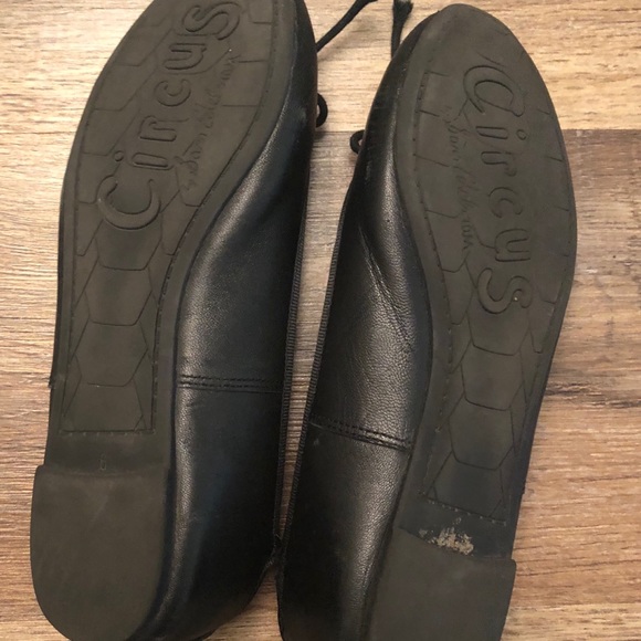 Black Ballet Flats - Picture 4 of 4